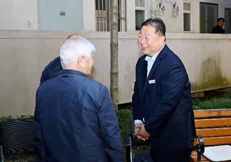 제175회 장안미우아파트 경로당 이동시장실 (2025. 10. 23) _7