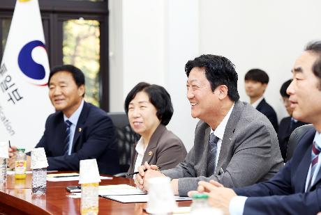 평화경제특구 지정 공동건의문 통일부 전달 (2026. 10. 16)_1