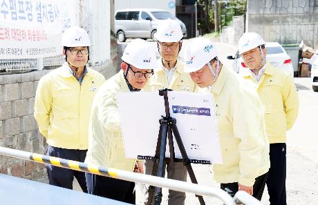 주요 현안 현장점검 (야당동 간이배수펌프장 설치공사, 금촌기존 배수펌프장) (2026. 04. 16)_3